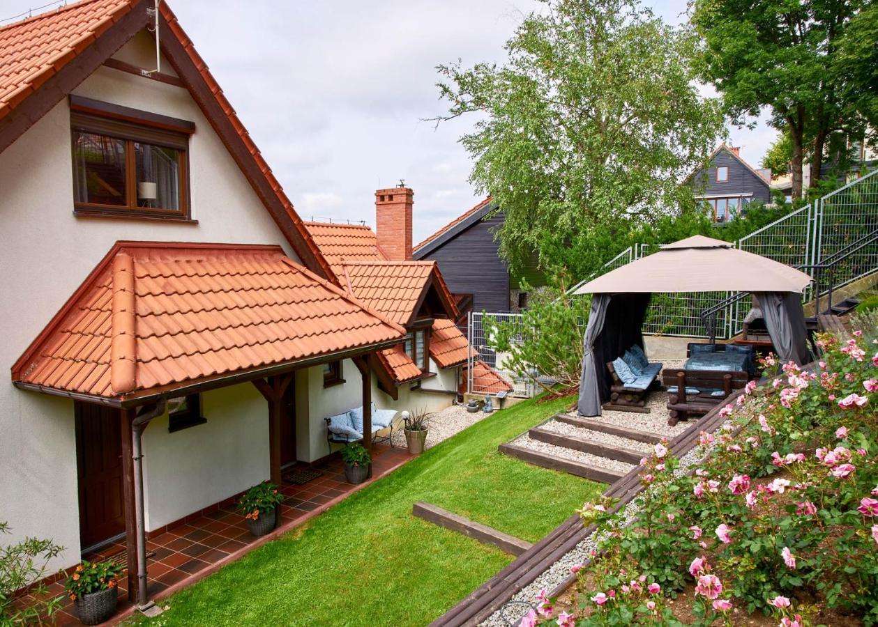 Willa Nad Jeziorem Mikołajki Exterior photo